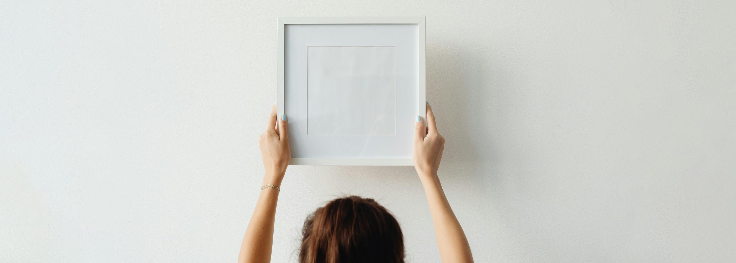 Tips for Stunning Picture Frame Displays - Skew'd