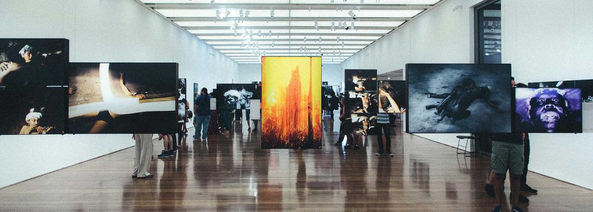 The Intersection of Art and Culture: How Global Influences Shape Modern Wall Art - Skew'd